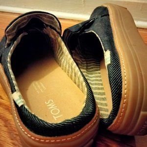 Slip on women casual sneakers